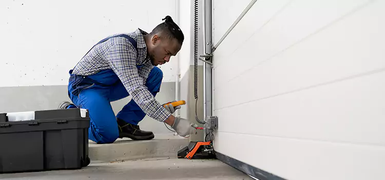 Expert Solutions for Every Garage Lock Need in Oakleaf Plantation, FL