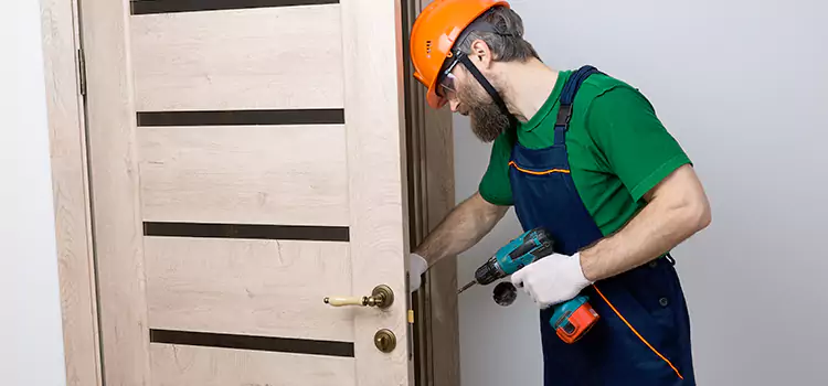 Replace Internal Door Handle with Lock Oakleaf Plantation