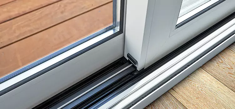 Why Your Sliding Door Keeps Getting Stuck in Oakleaf Plantation, FL?